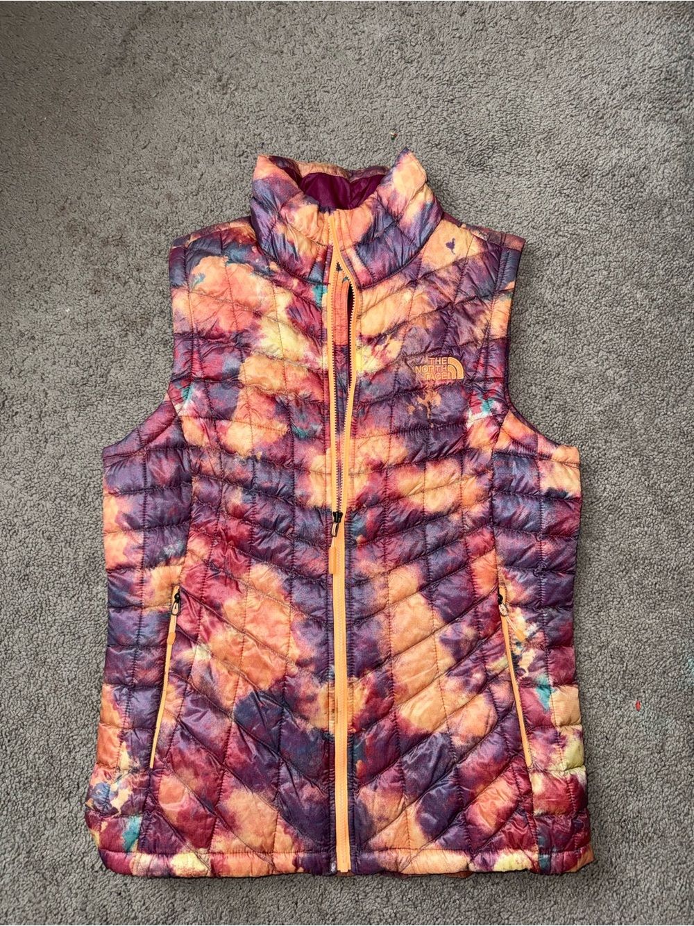 The North Face Women's Tie-Dye Quilted Puffer Vest - Pink/Orange